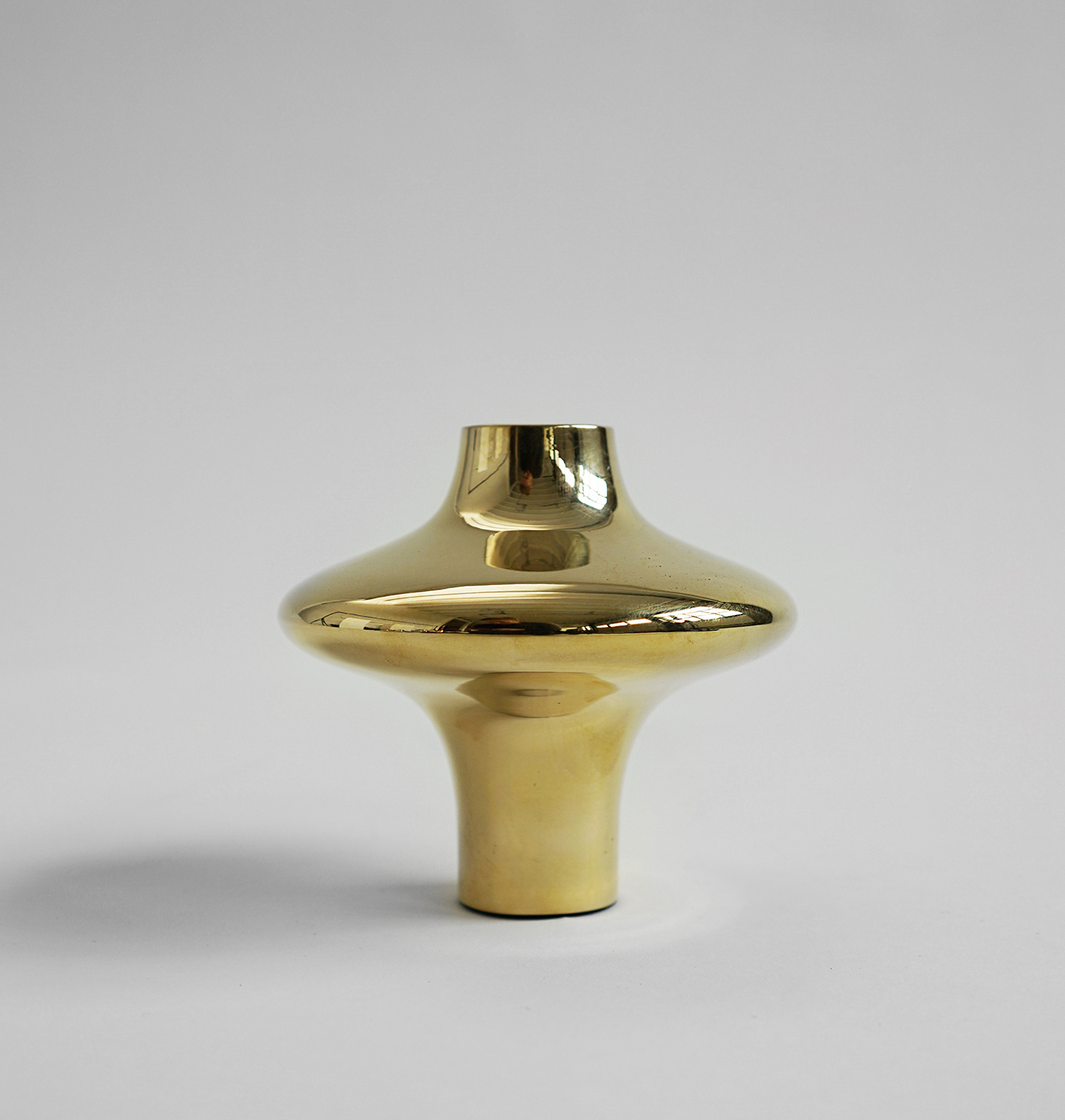 Doublet no. 02 lysestage, stor - Brass